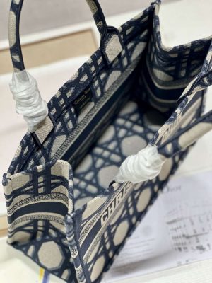 dior book tote m1296 medium beige and blue macrocannage embroidery m0080 007 luxibags.ru .jpg