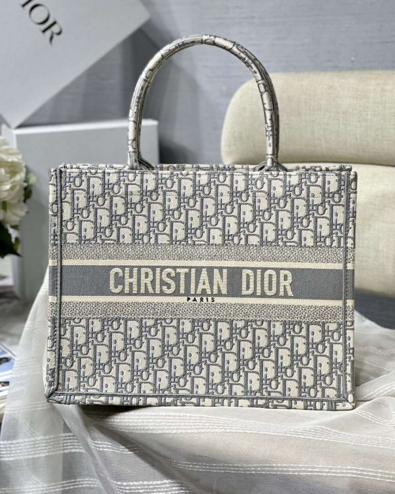 dior book tote m1296 medium beige dior oblique embroidery m0082 001 luxibags.ru .jpg
