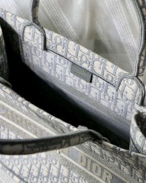 dior book tote m1296 medium beige dior oblique embroidery m0082 006 luxibags.ru .jpg