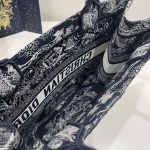 dior book tote m1296 medium ecru and blue toile de jouy embroidery 006 luxibags.ru .jpg