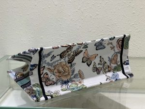 dior book tote m1296 medium latte multicolor dior jardin dhiver embroidery m0083 006 luxibags.ru .jpg