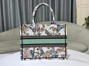 dior book tote m1296 medium latte multicolor dior jardin dhiver embroidery m0083 011 luxibags.ru .jpg