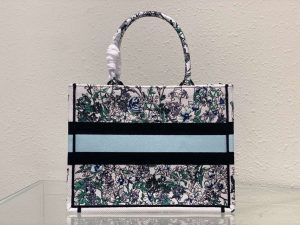 dior book tote m1296 medium latte multicolor dior jardin dhiver embroidery m0083 022 luxibags.ru .jpg