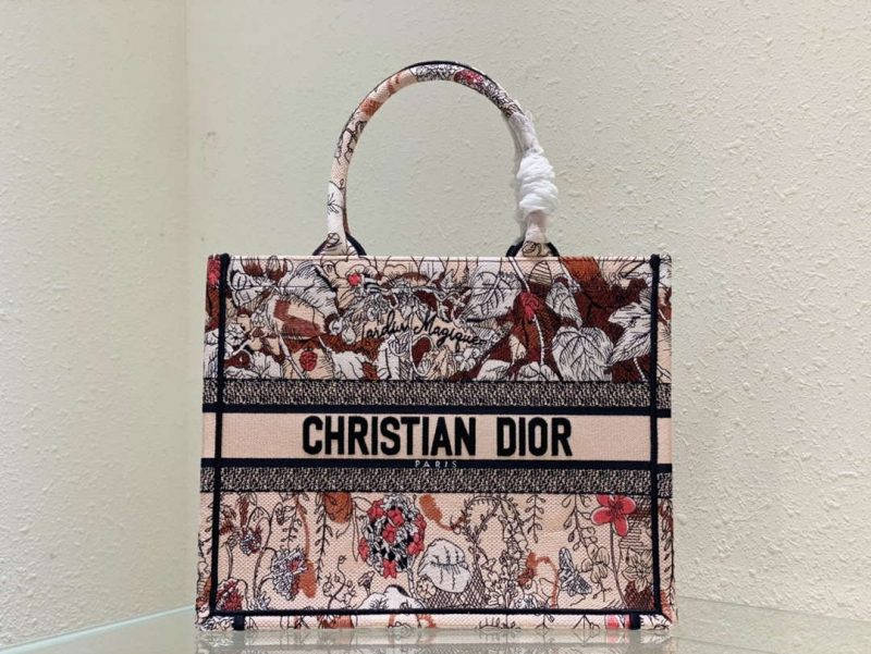 dior book tote m1296 medium latte multicolor dior jardin dhiver embroidery m0083 028 luxibags.ru .jpg