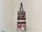 dior book tote m1296 medium latte multicolor dior jardin dhiver embroidery m0083 030 luxibags.ru .jpg dior book tote m1296 medium latte multicolor dior jardin dhiver embroidery m0083 030 luxibags.ru .jpg