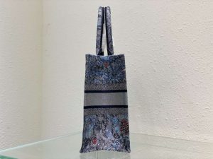 dior book tote m1296 medium latte multicolor dior jardin dhiver embroidery m0083 039 luxibags.ru .jpg