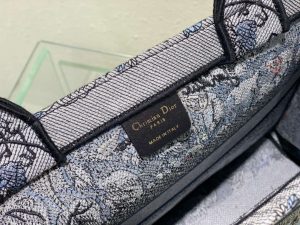 dior book tote m1296 medium latte multicolor dior jardin dhiver embroidery m0083 045 luxibags.ru .jpg