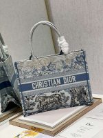 dior book tote m1296 medium toile de jouy embroidery m0075 002 luxibags.ru .jpg