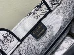 dior book tote m1296 medium toile de jouy embroidery m0076 009 luxibags.ru .jpg