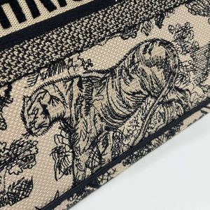 dior book tote m1296 medium toile de jouy embroidery m0077 004 luxibags.ru .jpg