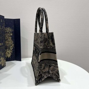 dior book tote m1296 medium toile de jouy embroidery m0077 005 luxibags.ru .jpg