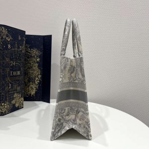 dior book tote m1296 medium toile de jouy embroidery m0078 005 luxibags.ru .jpg