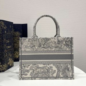 dior book tote m1296 medium toile de jouy embroidery m0078 009 luxibags.ru .jpg
