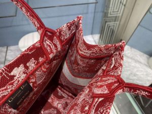 dior book tote m1296 medium toile de jouy embroidery m0081 008 luxibags.ru .jpg