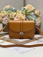 dior m0051 crossbody men bag smooth calfskin brown 001 luxibags.ru .jpg