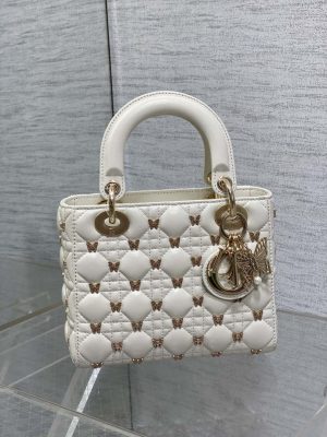 dior m0531 small lady dior bag white cannage lambskin with gold finish butterfly studs 02 luxibags.ru .jpg