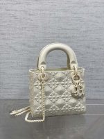 dior m0538 small lady dior bag matte white cannage calfskin with diamond motif 10 luxibags.ru .jpg dior m0538 small lady dior bag matte white cannage calfskin with diamond motif 10 luxibags.ru .jpg