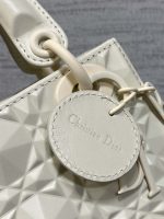 dior m0538 small lady dior bag matte white cannage calfskin with diamond motif 12 luxibags.ru .jpg dior m0538 small lady dior bag matte white cannage calfskin with diamond motif 12 luxibags.ru .jpg