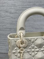 dior m0538 small lady dior bag matte white cannage calfskin with diamond motif 14 luxibags.ru .jpg dior m0538 small lady dior bag matte white cannage calfskin with diamond motif 14 luxibags.ru .jpg