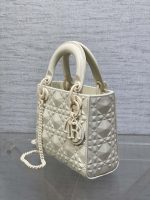 dior m0538 small lady dior bag matte white cannage calfskin with diamond motif 15 luxibags.ru .jpg dior m0538 small lady dior bag matte white cannage calfskin with diamond motif 15 luxibags.ru .jpg