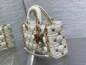 dior m0540 medium lady d joy bag white cannage lambskin with gold finish butterfly studs 03 luxibags.ru .jpg