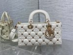 dior m0540 medium lady d joy bag white cannage lambskin with gold finish butterfly studs 06 luxibags.ru .jpg