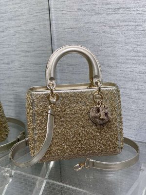 dior m0565 medium lady d life bag beaded crystal pendant embroidered gold 001 luxibags.ru .jpg