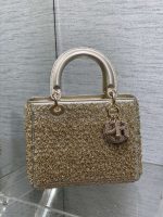 dior m0565 medium lady d life bag beaded crystal pendant embroidered gold 004 luxibags.ru .jpg