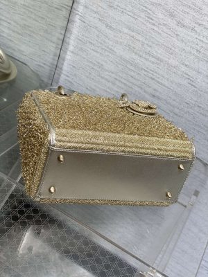dior m0565 medium lady d life bag beaded crystal pendant embroidered gold 007 luxibags.ru .jpg