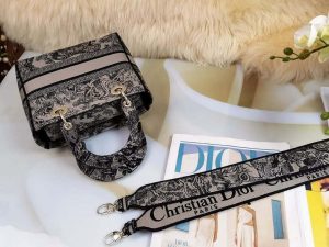 dior m0565 medium lady d lite bag chocolate brown and black toile de jouy embroidery 07 luxibags.ru .jpg