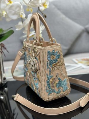 dior m0565 medium lady d lite bag embroidery floral beads m1062 03 luxibags.ru .jpg