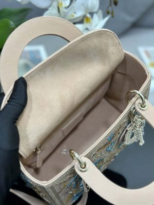 dior m0565 medium lady d lite bag embroidery floral beads m1062 07 luxibags.ru .jpg
