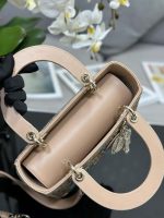 dior m0565 medium lady d lite bag embroidery floral beads m1062 09 luxibags.ru .jpg