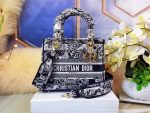 dior m0565 medium lady d lite blue toile de jouy embroidery m1021 01 luxibags.ru .jpg