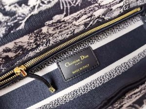 dior m0565 medium lady d lite blue toile de jouy embroidery m1021 09 luxibags.ru .jpg