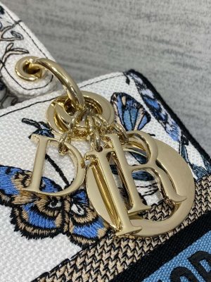 dior m0565 medium lady d lite white and pastel midnight blue toile de jouy mexico m1039 03 luxibags.ru .jpg