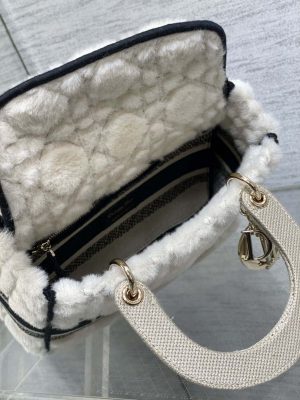 dior m0565 medium lady d lite wool beige and blue m1035 08 luxibags.ru .jpg