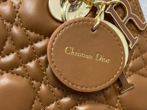 dior m0565 medium lady dior bag caramel cannage lambskin enamel hardware 03 luxibags.ru .jpg