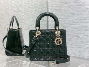 dior m0565 medium lady dior patent cannage calfskin bag dark green 01 luxibags.ru .jpg
