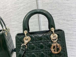 dior m0565 medium lady dior patent cannage calfskin bag dark green 02 luxibags.ru .jpg