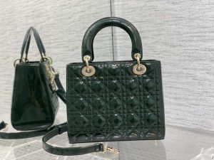 dior m0565 medium lady dior patent cannage calfskin bag dark green 05 luxibags.ru .jpg