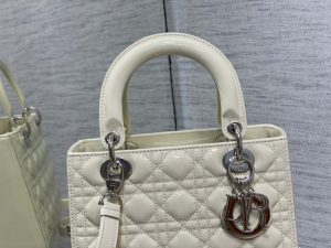 dior m0565 medium lady dior patent cannage calfskin bag white 03 luxibags.ru .jpg