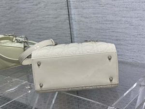 dior m0565 medium lady dior patent cannage calfskin bag white 07 luxibags.ru .jpg