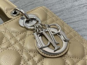 dior m0565 sand colored grained cannage calfskin silver 03 luxibags.ru .jpg