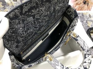 dior m0566 large lady d lite black de jouy embroidery m1053 08 luxibags.ru .jpg