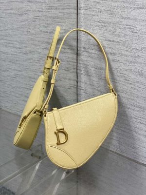 dior m05909 saddle shoulder pouch pastel yellow goatskin 01 luxibags.ru .jpg