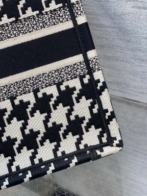 dior m1265 small book tote black and white macro houndstooth embroidery 005 luxibags.ru .jpg
