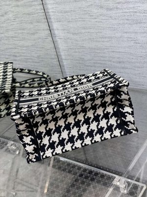 dior m1265 small book tote black and white macro houndstooth embroidery 007 luxibags.ru .jpg
