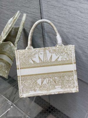 dior m1265 small book tote black biege dior petites fleurs embroidery m9626 004 luxibags.ru .jpg