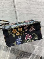 dior m1265 small book tote black multicolor dior petites fleurs embroidery m9625 007 luxibags.ru .jpg dior m1265 small book tote black multicolor dior petites fleurs embroidery m9625 007 luxibags.ru .jpg